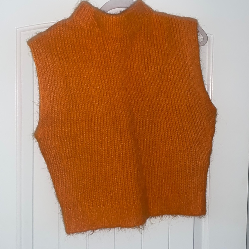 Orange sleeveless faux fur ZARA sweater